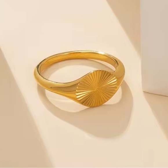 18K Gold Plated Sunburst Ring | Stainless Steel - Picture 3 of 6